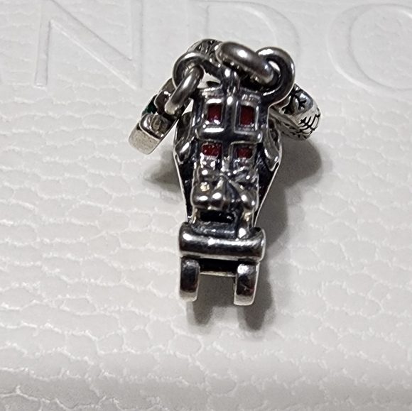 Pandora Christmas Sleigh 2023 Dangle Charm - Picture 4 of 9